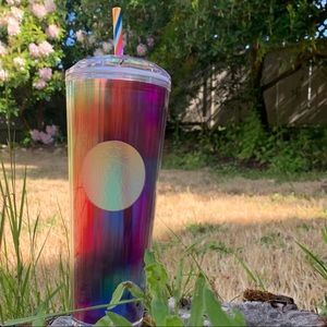 Starbucks 24 oz Rainbow Diamond Dome With Straw